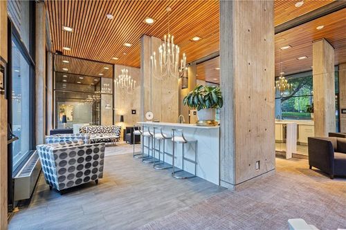 apt-1004-2510 Grand Blvd, Kansas City, MO, 64108-2631 | Card Image