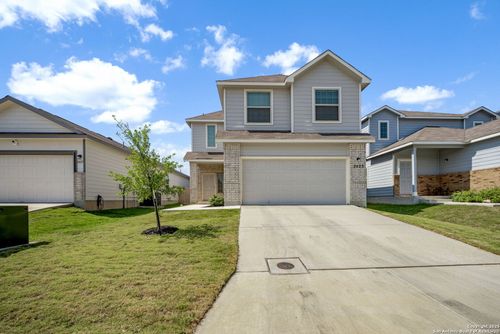 2423 Applewhite Mdw, San Antonio, TX, 78224-2358 | Card Image