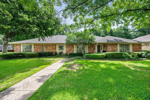 1101 Greenbriar Ln, Arlington, TX, 76013-1013 | Card Image