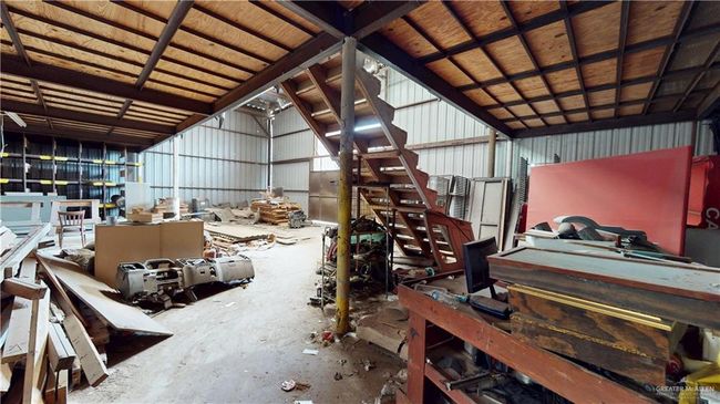 Miscellaneous room featuring vaulted ceiling | Image 21