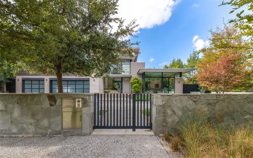 5420 Surrey Cir, Dallas, TX, 75209-2429 | Card Image