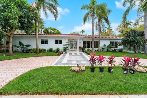 200 N Hibiscus Dr, Miami Beach, FL, 33139-5122 | Card Image
