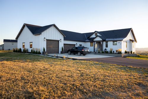 17 Grandview Ct, Great Falls, MT, 59404-4902 | Card Image