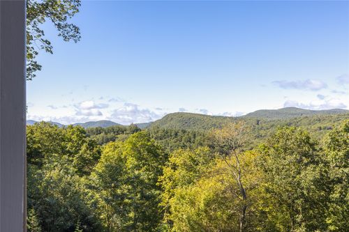 121 Bobby Jones Rd, Highlands, NC, 28741-9455 | Card Image