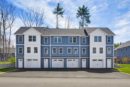 8C The Crossings At Village Center, Barrington, NH, 03825 | Card Image
