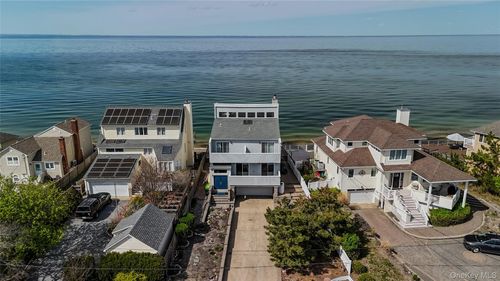 16 Makamah Beach Road, Huntington, NY, 11768 | Card Image