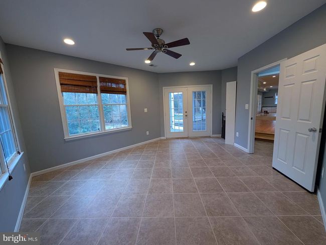 11901 Paradise Ln, House other with 4 bedrooms, 5 bathrooms and null parking in Oak Hill VA | Image 25