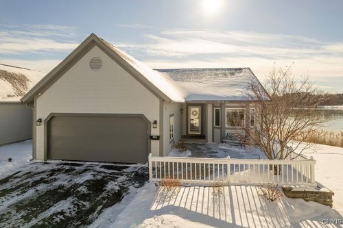 204 Summerhaven Dr S, East Syracuse, NY, 13057-3118 | Card Image