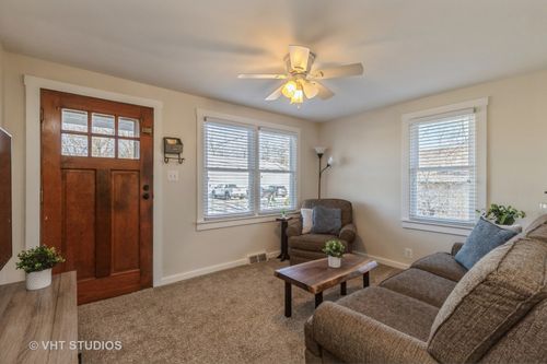 18531 W Old Gages Lake Rd, Gages Lake, IL, 60030-1780 | Card Image