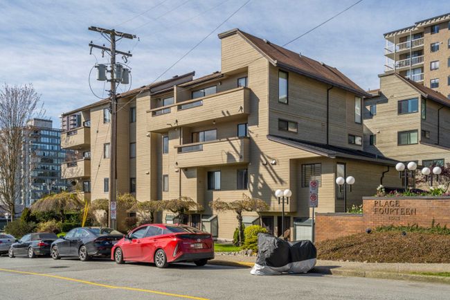101 - 1363 Clyde Avenue, Condo with 3 bedrooms, 1 bathrooms and 1 parking in West Vancouver BC | Image 2