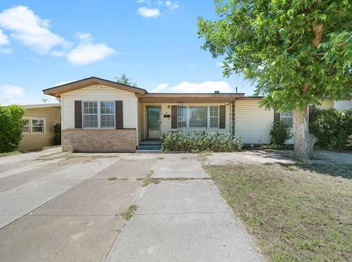 1511 Stadium Ave, Big Spring, TX, 79720-3749 | Card Image