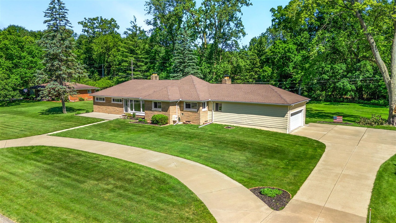 Bobrich St, Livonia, MI 48152