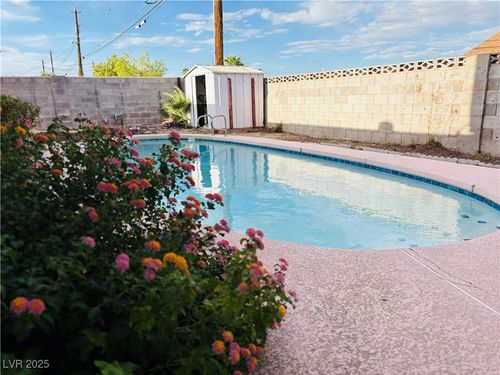 1120 Saylor Way, Las Vegas, NV, 89108-1532 | Card Image