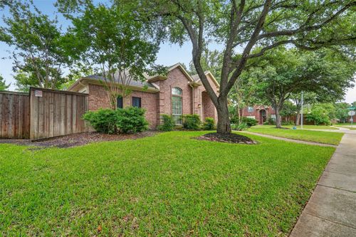 6864 Bushnell Dr, Plano, TX, 75024-6366 | Card Image