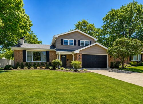 1621 Longmeadow Dr, Glenview, IL, 60026-1546 | Card Image