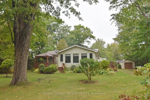 6016 Maxs Dr, Kettle And Stony Point Fn, ON, N0N1J1 | Card Image