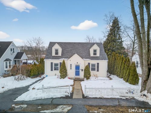10 Hammer Pl, Branford, CT, 06405-3518 | Card Image