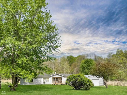 11724 Maple St, Poland, IN, 47868-7235 | Card Image