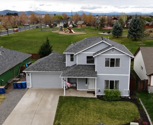 2475 Ne 7th Ln, Redmond, OR, 97756-3806 | Card Image
