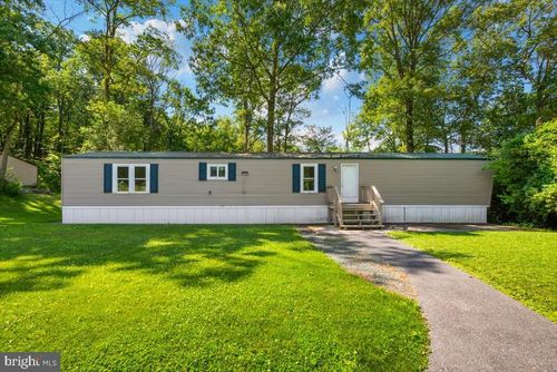 2-10796 Ash Dr, WAYNESBORO, PA, 17268-9379 | Card Image