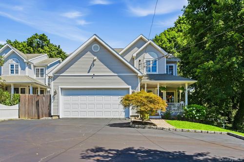 627 Main St, Northport, NY, 11768-1968 | Card Image