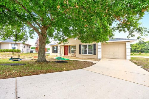 337 Windridge Pl, Tavares, FL, 32778-5187 | Card Image