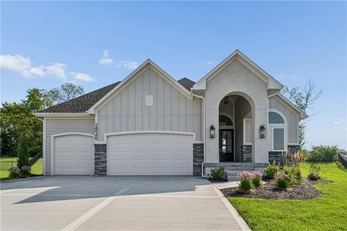24948 W 98th Pl, Lenexa, KS, 66227-7393 | Card Image