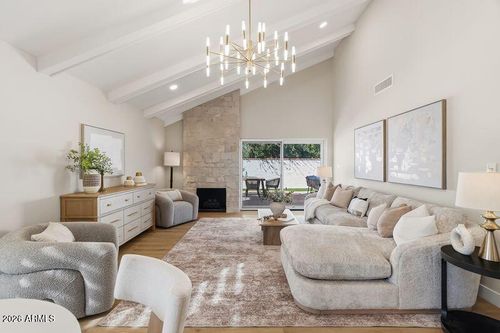 5752 N Scottsdale Rd, Paradise Valley, AZ, 85253-5914 | Card Image