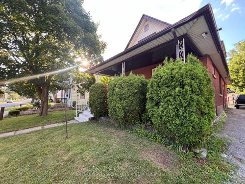 5991 Culp St, Niagara Falls, ON, L2G2B6 | Card Image