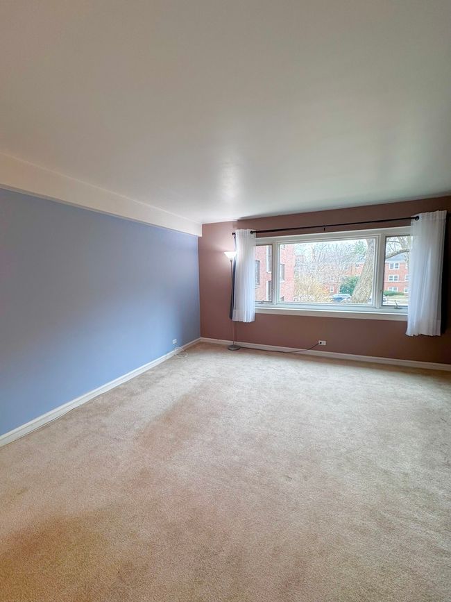 APT-2E - 2623 Central St, Condo with 2 bedrooms, 1 bathrooms and null parking in Evanston IL | Image 5