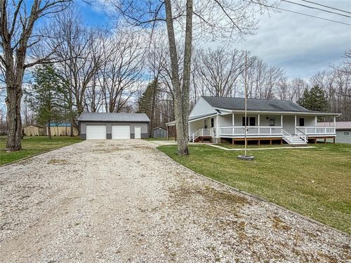 9221 Warren Dr, Linesville, PA, 16424-3337 | Card Image