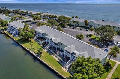 C - 4891 Coquina Key Drive Se, Condo with 2 bedrooms, 1 bathrooms and null parking in St Petersburg FL | Image 1