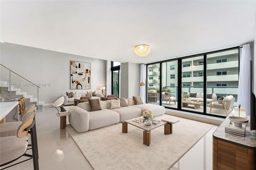 721-n-1111 Sw 1st Ave, Miami, FL, 33130-5401 | Card Image