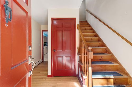 47 Timberline Dr, Poughkeepsie, NY, 12603-5532 | Card Image