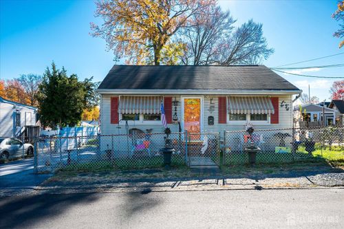 615 Greenwood Ave, South Amboy, NJ, 08879-2822 | Card Image