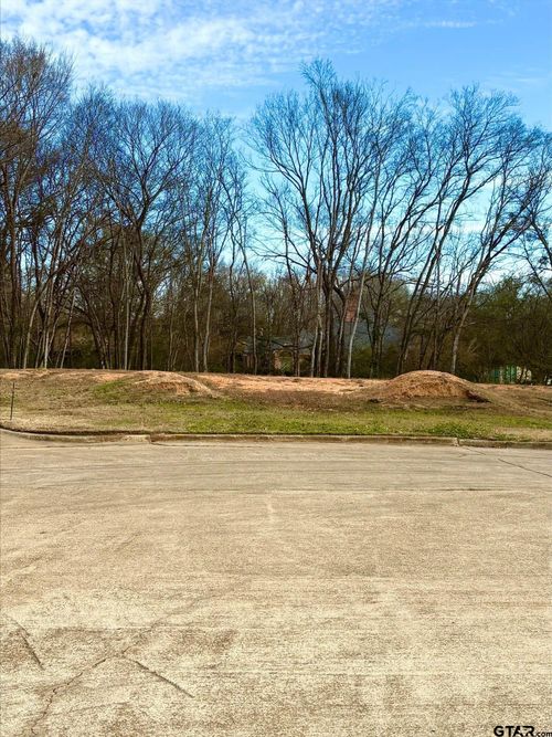 912 Holly Hill Ln, Mt Pleasant, TX, 75455-5865 | Card Image