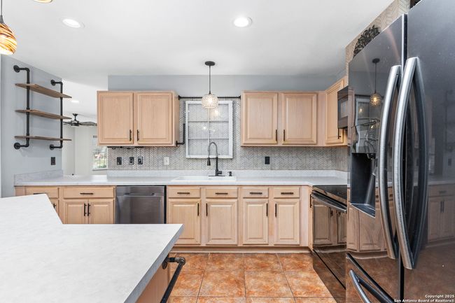 1687 Fir Cir, House other with 4 bedrooms, 3 bathrooms and null parking in Schertz TX | Image 15