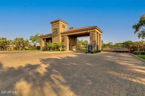 2665 E Hummingbird Way, Gilbert, AZ, 85297-8197 | Card Image