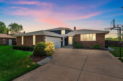8106 Tapper Ave, Munster, IN, 46321 | Card Image