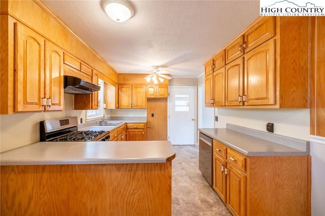 627 Saddle Mountain Church Rd, House other with 3 bedrooms, 1 bathrooms and null parking in Ennice NC | Image 35