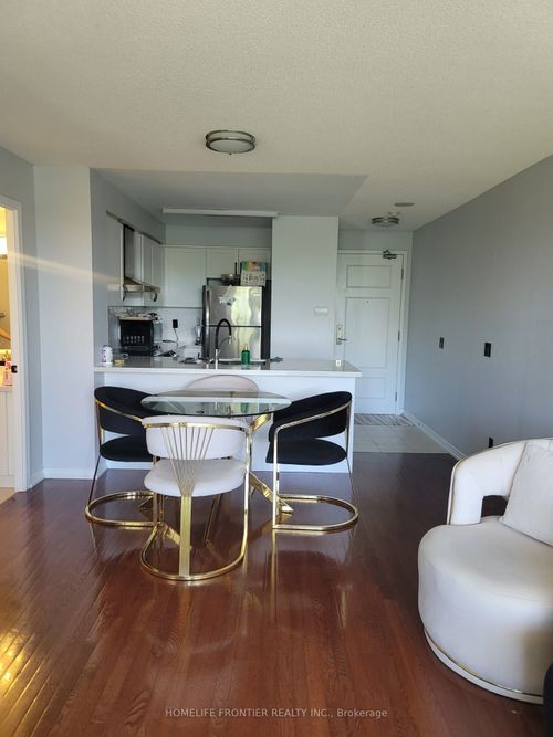 217-310 Red Maple Rd, Richmond Hill, ON, L4C0T7 | Card Image