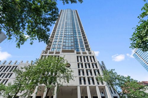 apt-1010-1122 N Clark St, Chicago, IL, 60610-7874 | Card Image