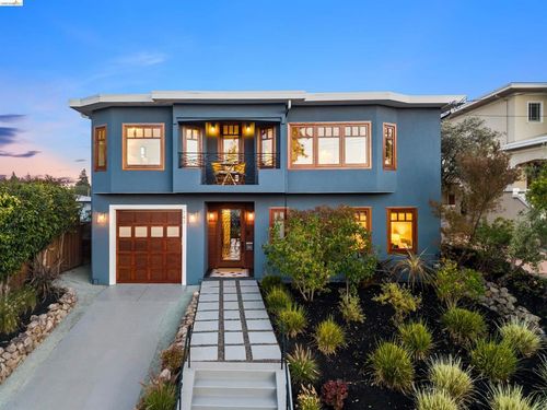 743 Calmar Ave, Oakland, CA, 94610-1712 | Card Image