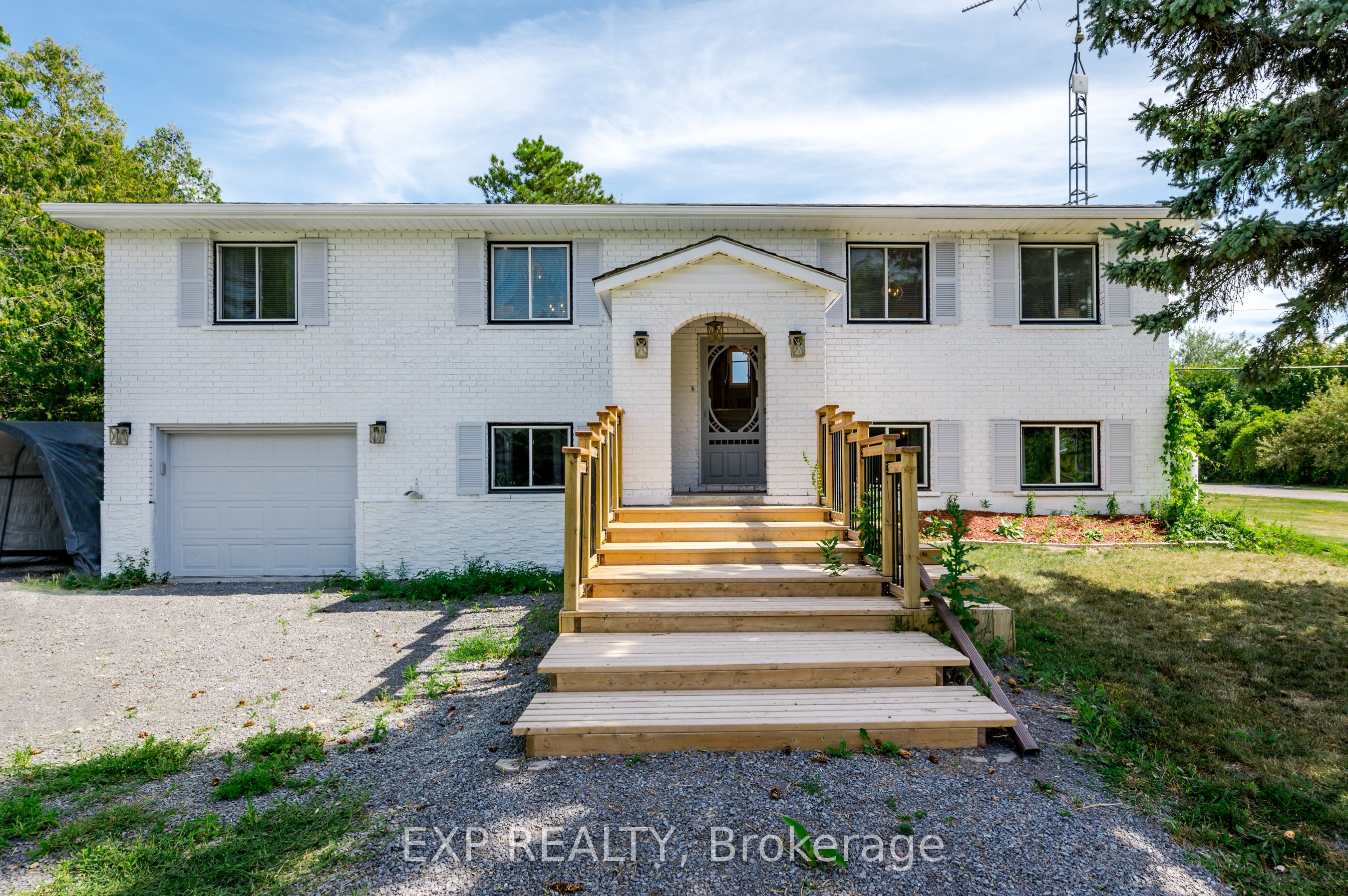 Residential in Greater Napanee