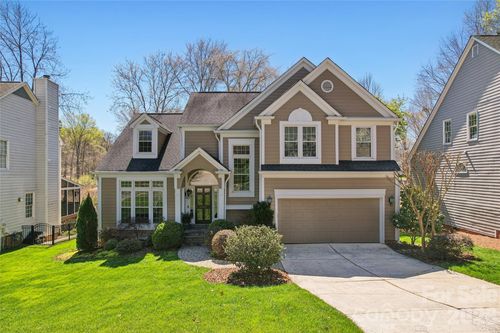 6624 Fairway Point Dr, Charlotte, NC, 28269-0607 | Card Image