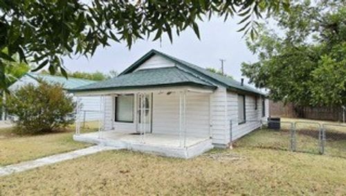 214 S Reynolds Ave, Throckmorton, TX, 76483-5614 | Card Image