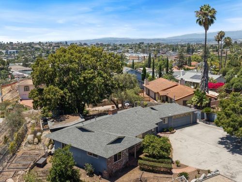 673 Monterey Ln, Vista, CA, 92084-3117 | Card Image