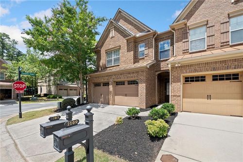 2105 Caswell Cir, Marietta, GA, 30060-9262 | Card Image