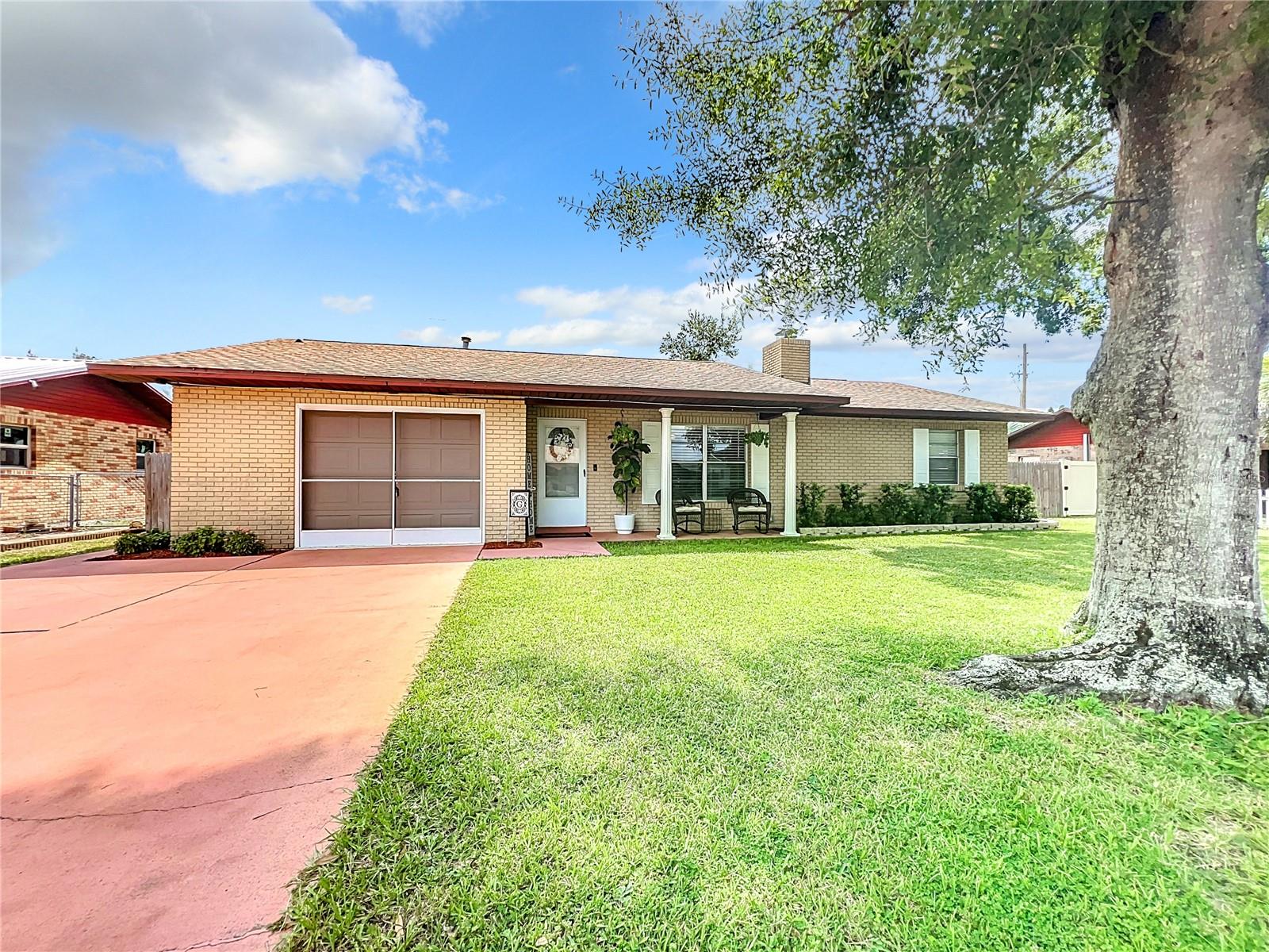 12th St, Eagle Lake, FL 33839