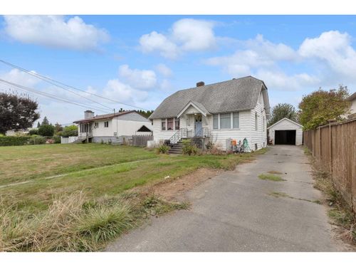 9500 Woodbine Street, Chilliwack, BC, V2P5S4 | Card Image